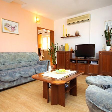 Seaside Apartments With A Swimming Pool Kneza, Korcula - 9269 Racisce Exterior foto