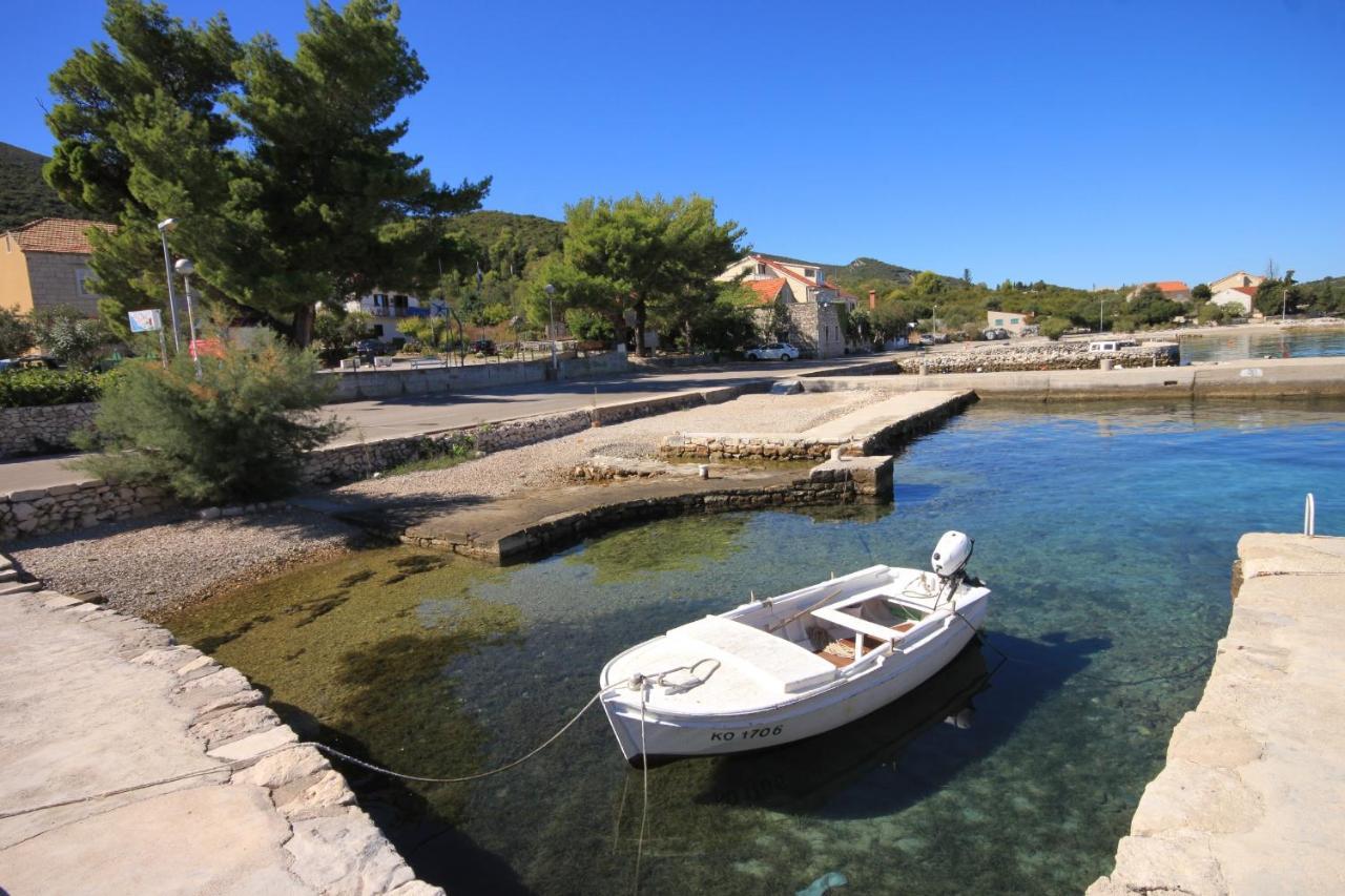 Seaside Apartments With A Swimming Pool Kneza, Korcula - 9269 Racisce Exterior foto
