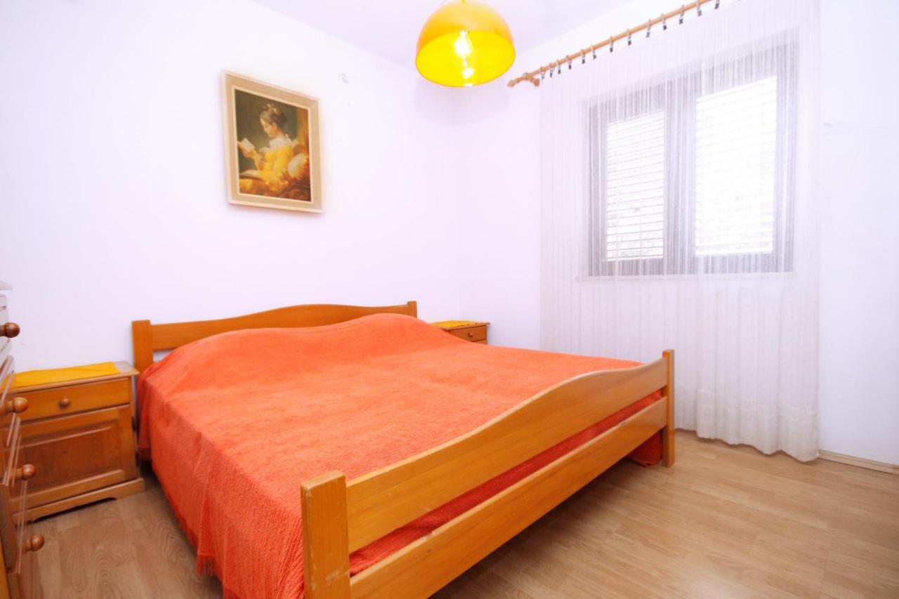 Seaside Apartments With A Swimming Pool Kneza, Korcula - 9269 Racisce Exterior foto