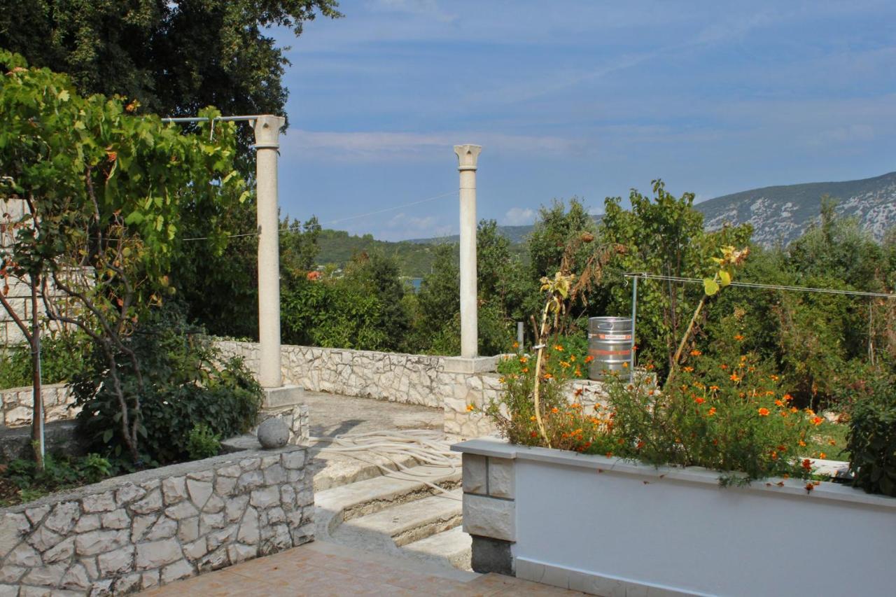 Seaside Apartments With A Swimming Pool Kneza, Korcula - 9269 Racisce Exterior foto