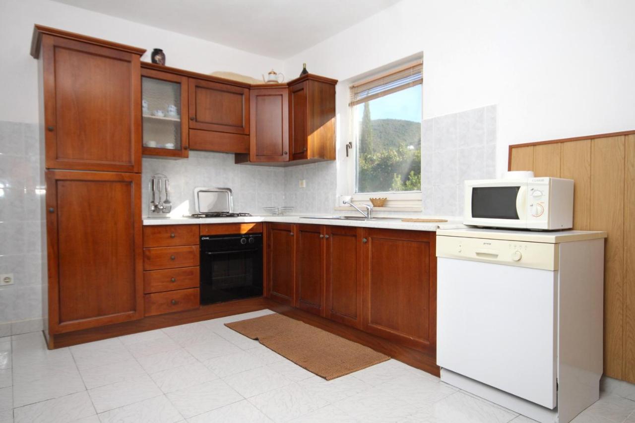 Seaside Apartments With A Swimming Pool Kneza, Korcula - 9269 Racisce Exterior foto