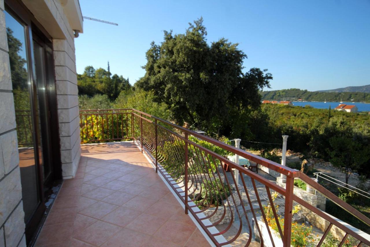 Seaside Apartments With A Swimming Pool Kneza, Korcula - 9269 Racisce Exterior foto