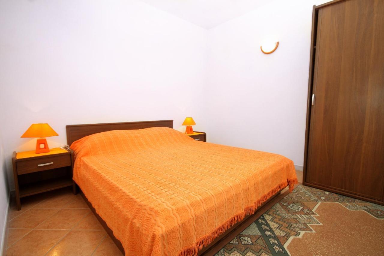 Seaside Apartments With A Swimming Pool Kneza, Korcula - 9269 Racisce Exterior foto